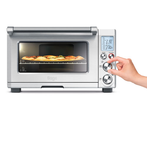 the Smart Oven™ Pro Oven in Brushed Stainless Steel interior oven light