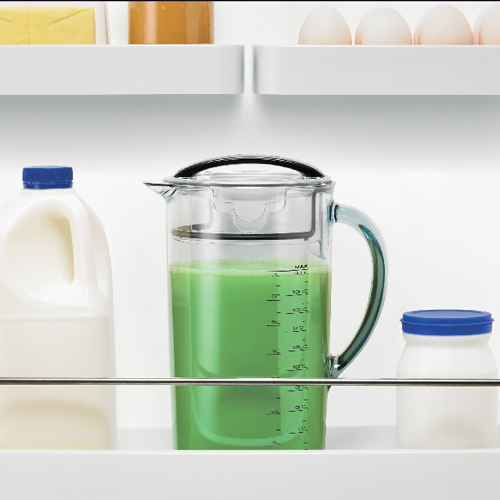 the Nutri Juicer® Cold Juicers in Silver seal and store juice jug